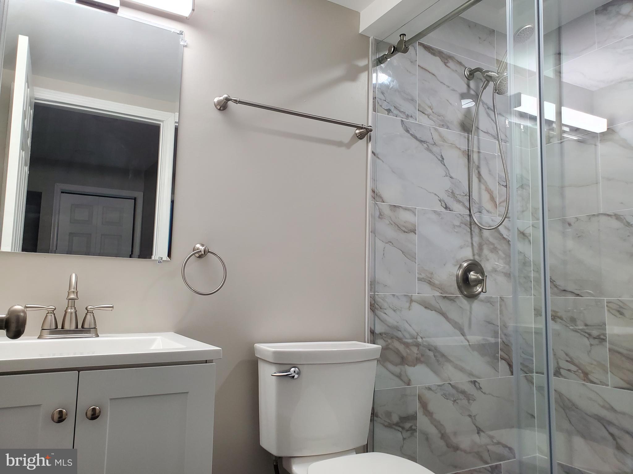 FOX MILL ESTATES - Residential Lease