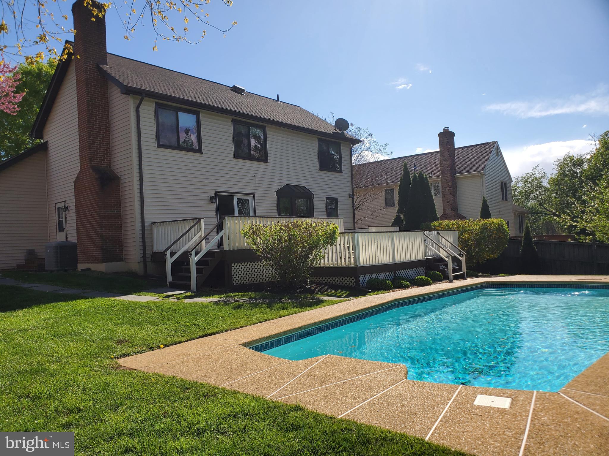 FOX MILL ESTATES - Residential Lease