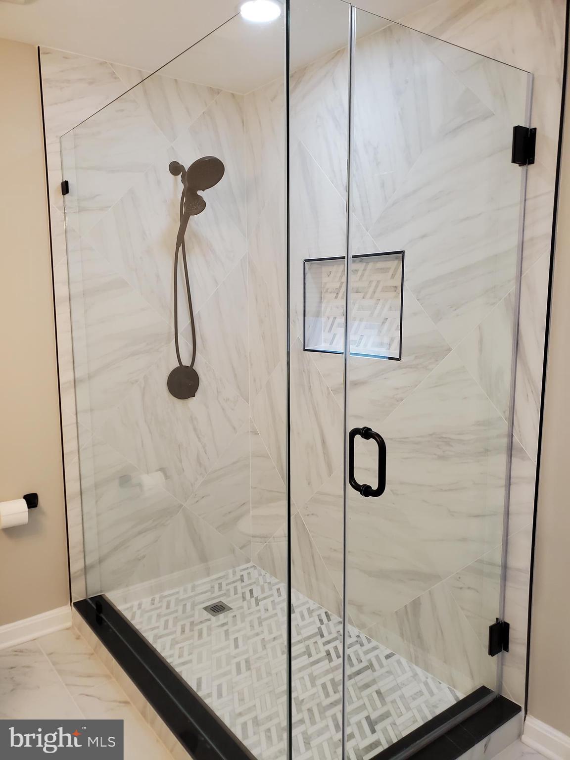 FOX MILL ESTATES - Residential Lease