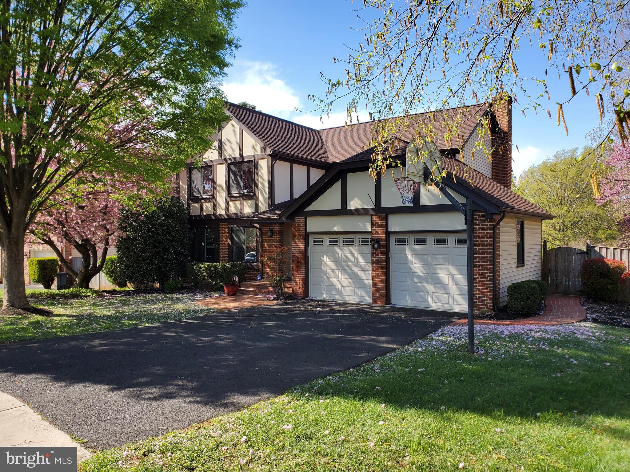 FOX MILL ESTATES - Residential Lease