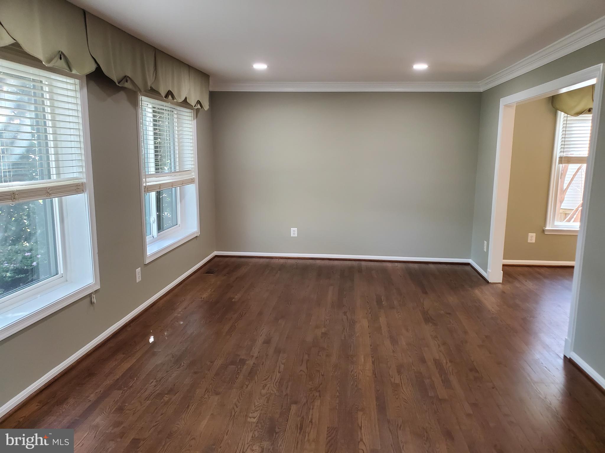 FOX MILL ESTATES - Residential Lease