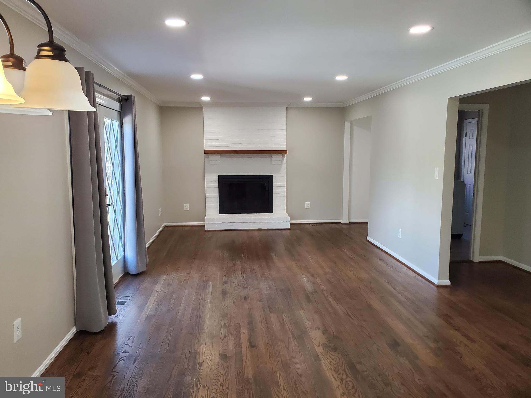 FOX MILL ESTATES - Residential Lease