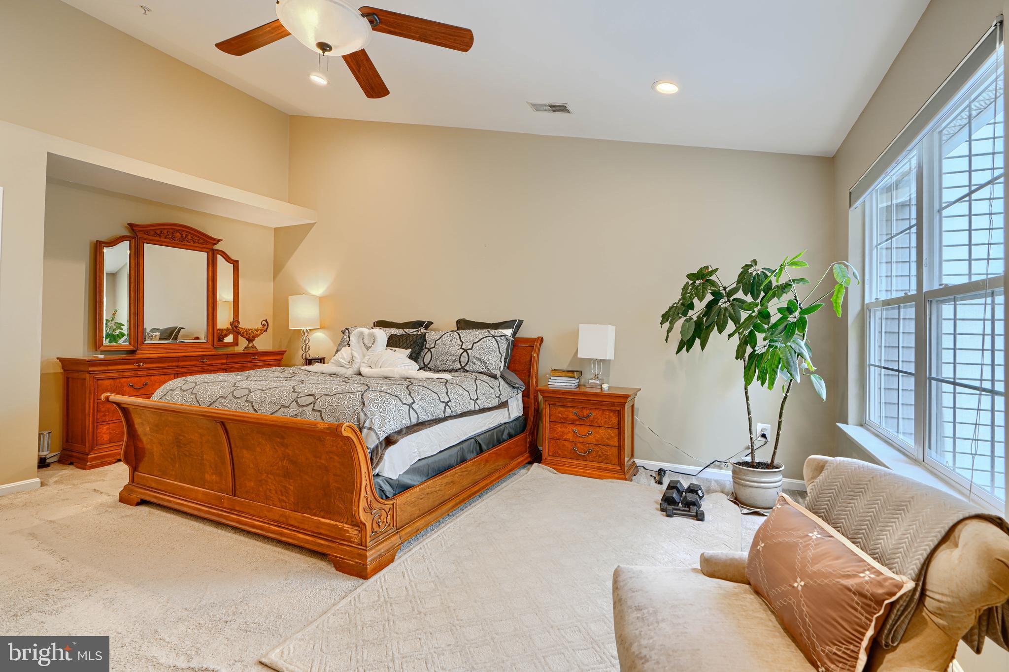 RUSSETT - Residential