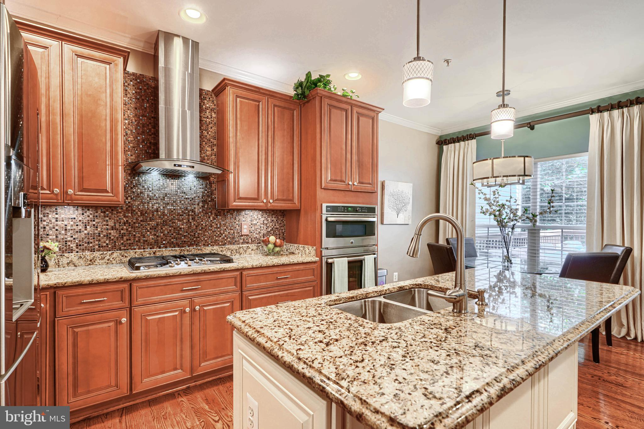 RUSSETT - Residential