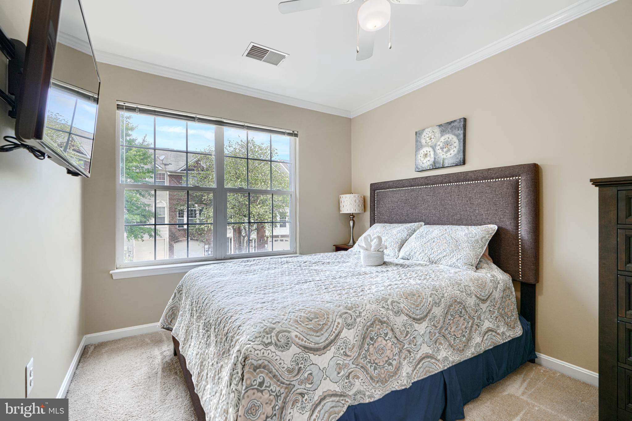 RUSSETT - Residential