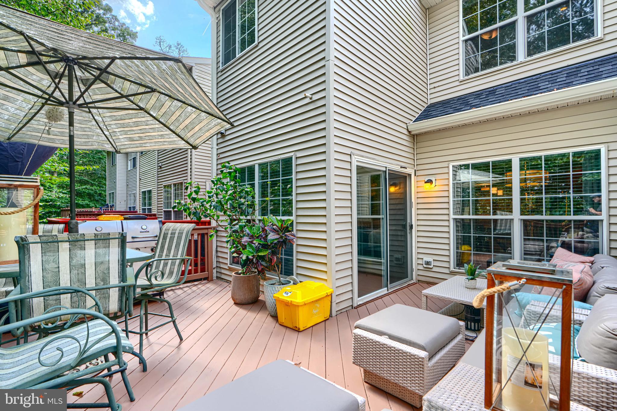 RUSSETT - Residential