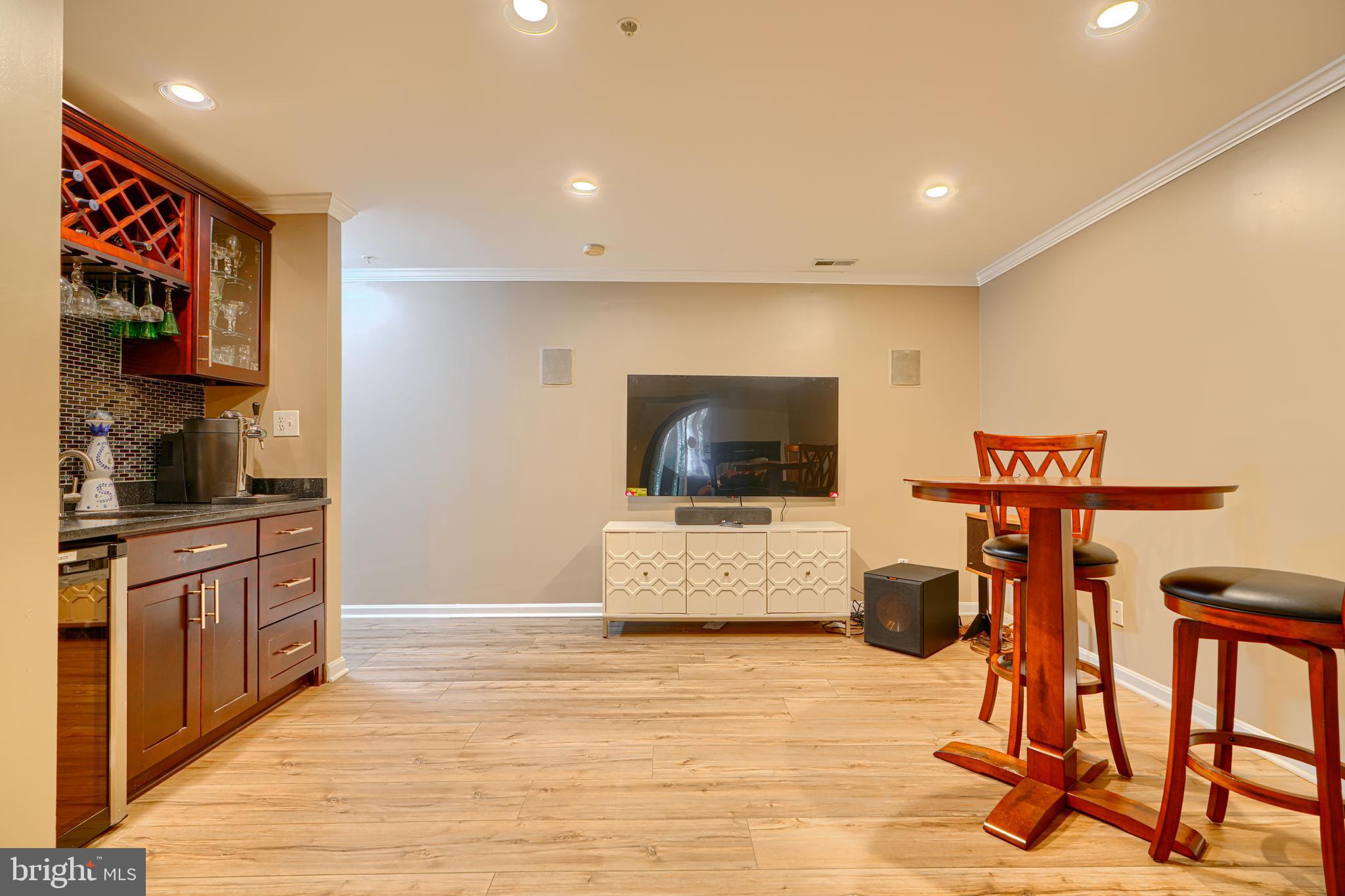 RUSSETT - Residential