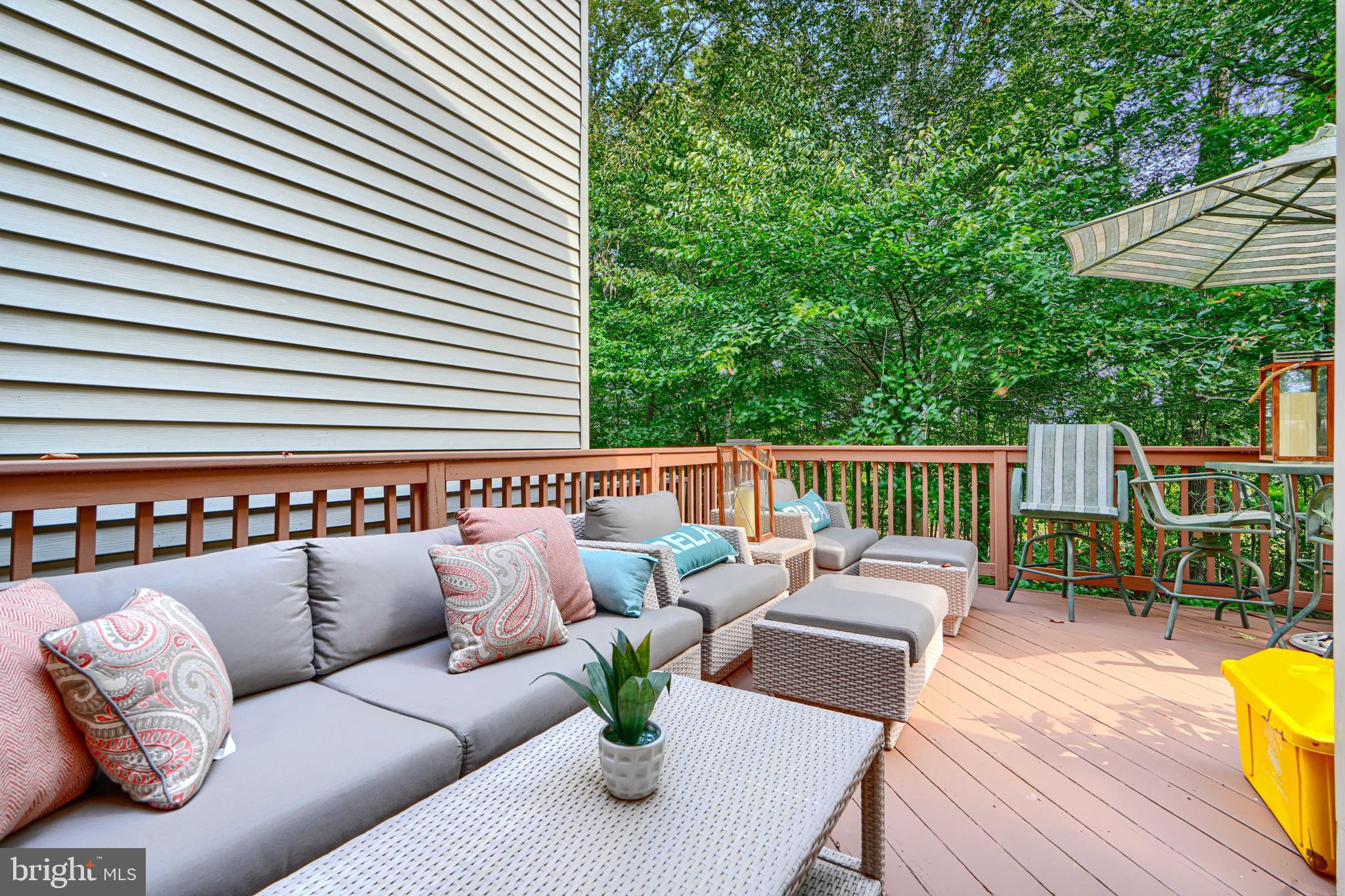 RUSSETT - Residential