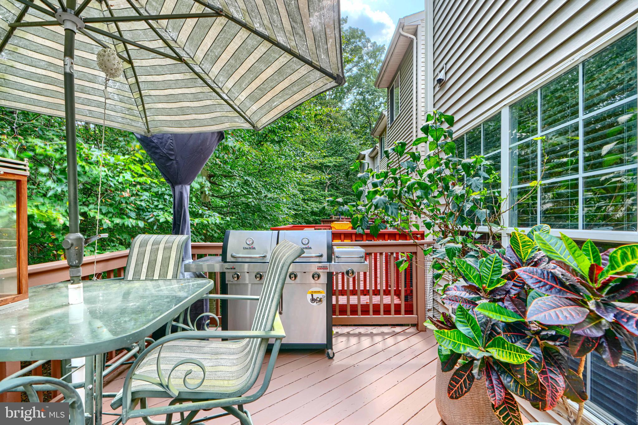 RUSSETT - Residential