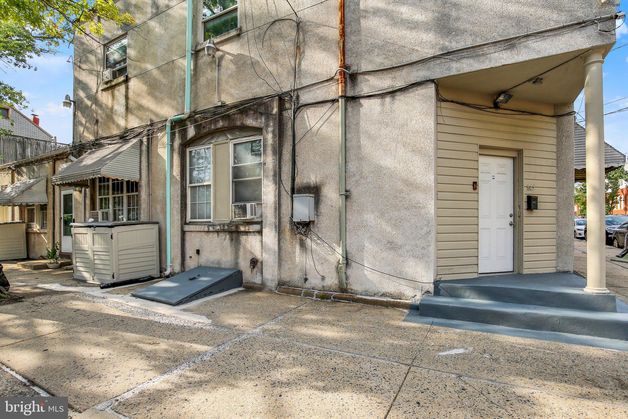 548 S 7TH STREET