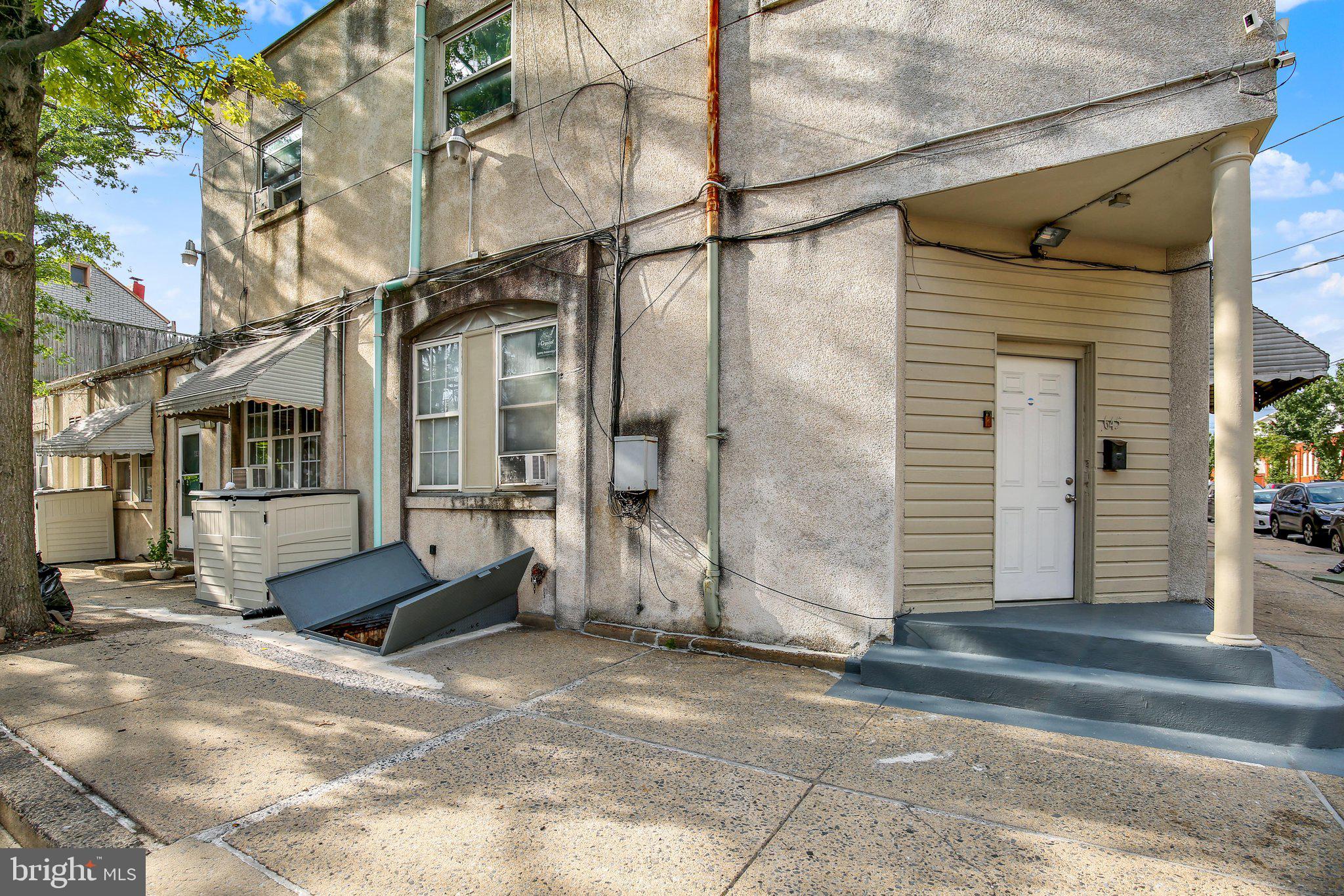 548 S 7TH STREET