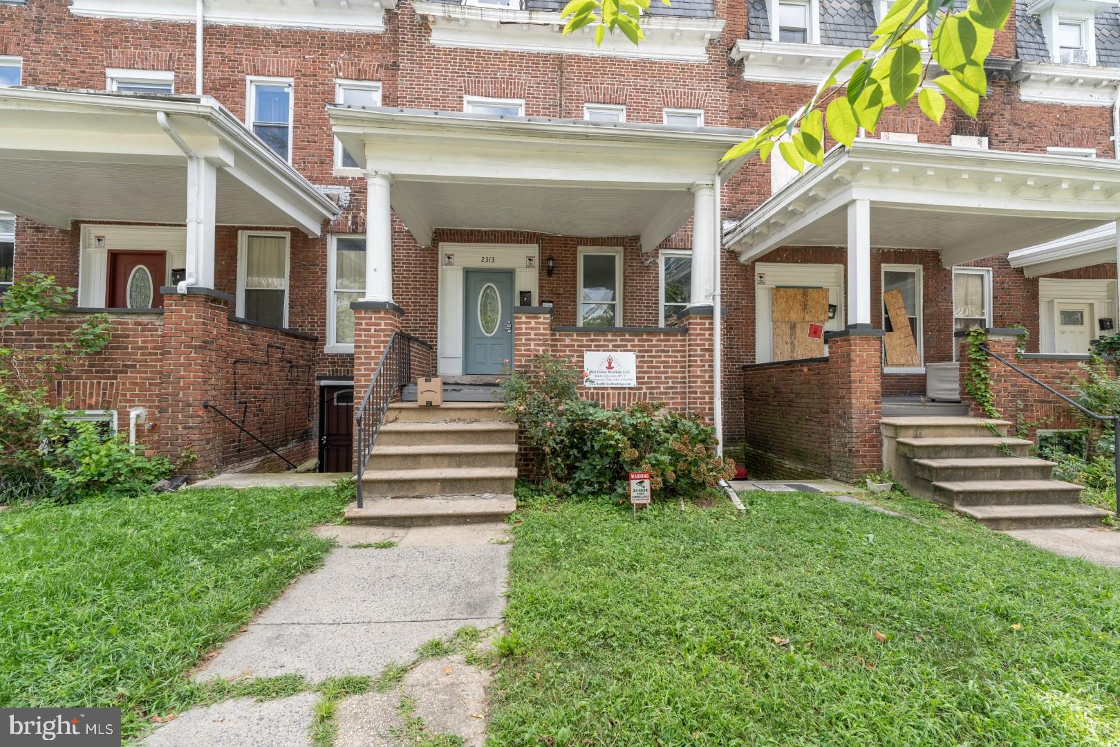 *INVESTOR ALERT * Partially occupied multifamily with four 2 Bedroom / 1 Bath units. Current rents of $3625 with three occupied units. Gross potential rent of $4775 / mo. Not sold individually. Only available as a package with the following multifamilies: 2306 Whittier, 2311 Whittier, 2312 Whittier, 2315 Whittier. Proof of funds or preapproval to schedule. Asking: $1,325,000