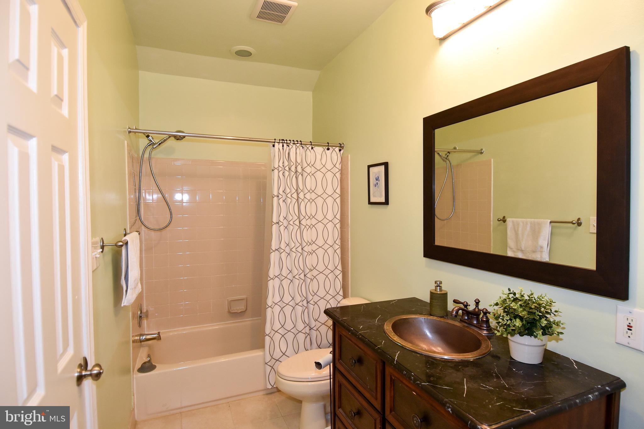 BENTLEY PLACE - Residential