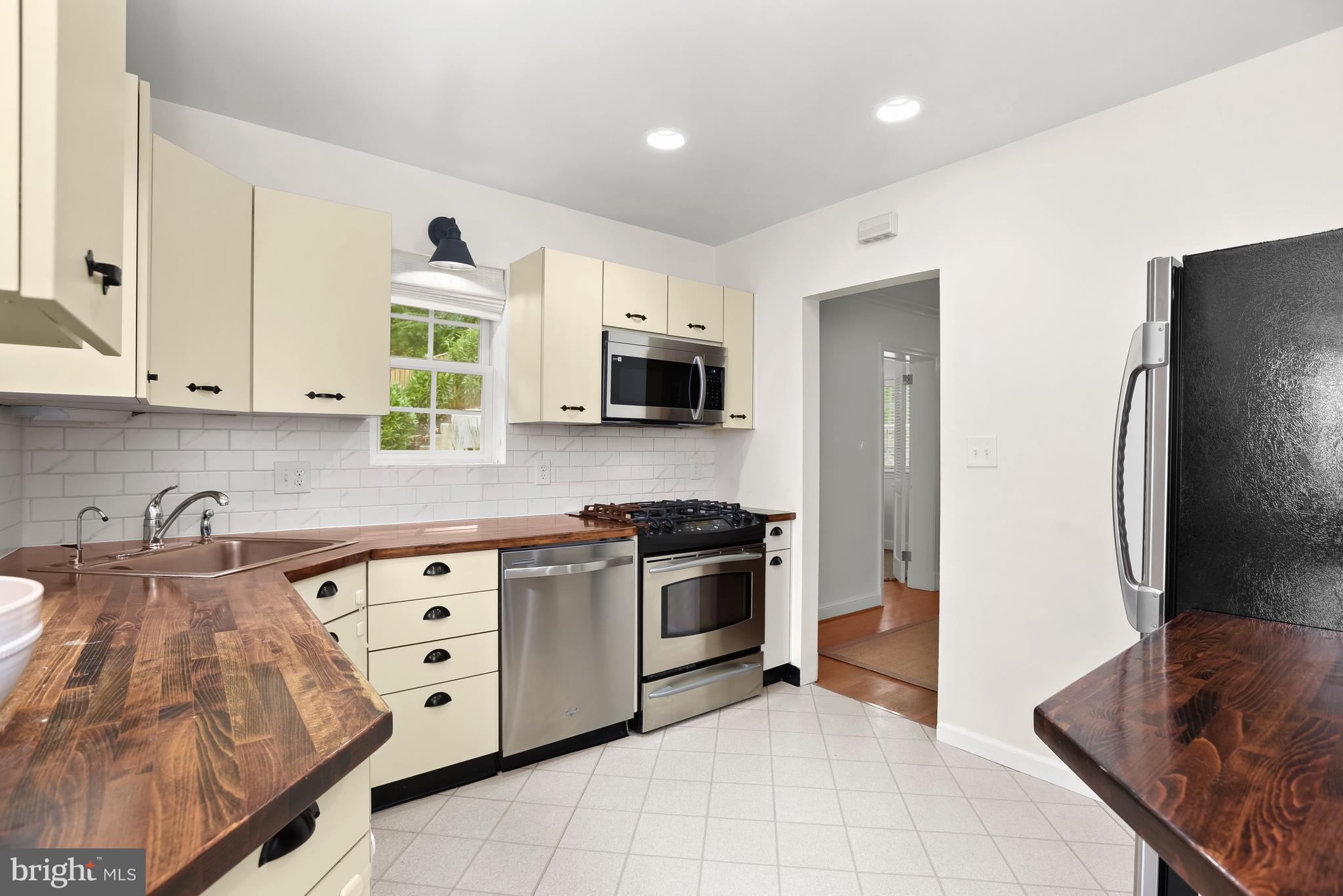 WOODMOOR - Residential