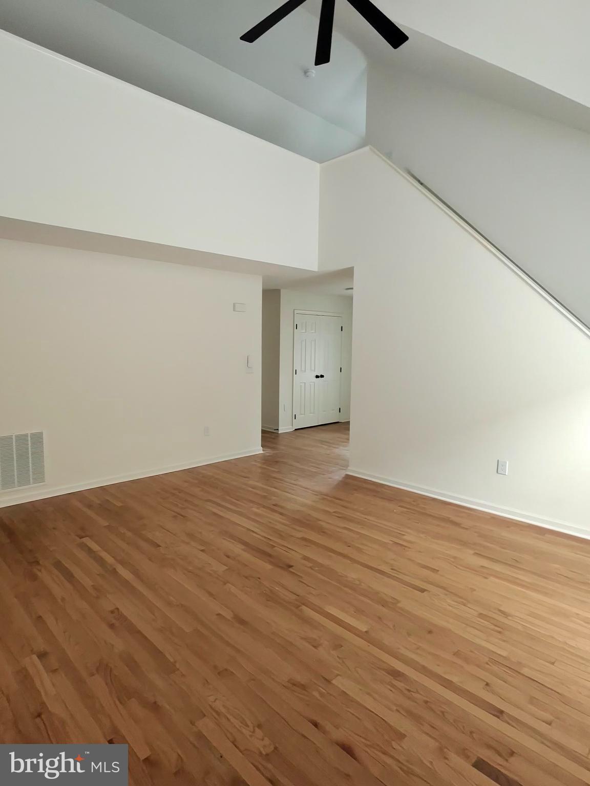 KINGS CREST - Residential Lease