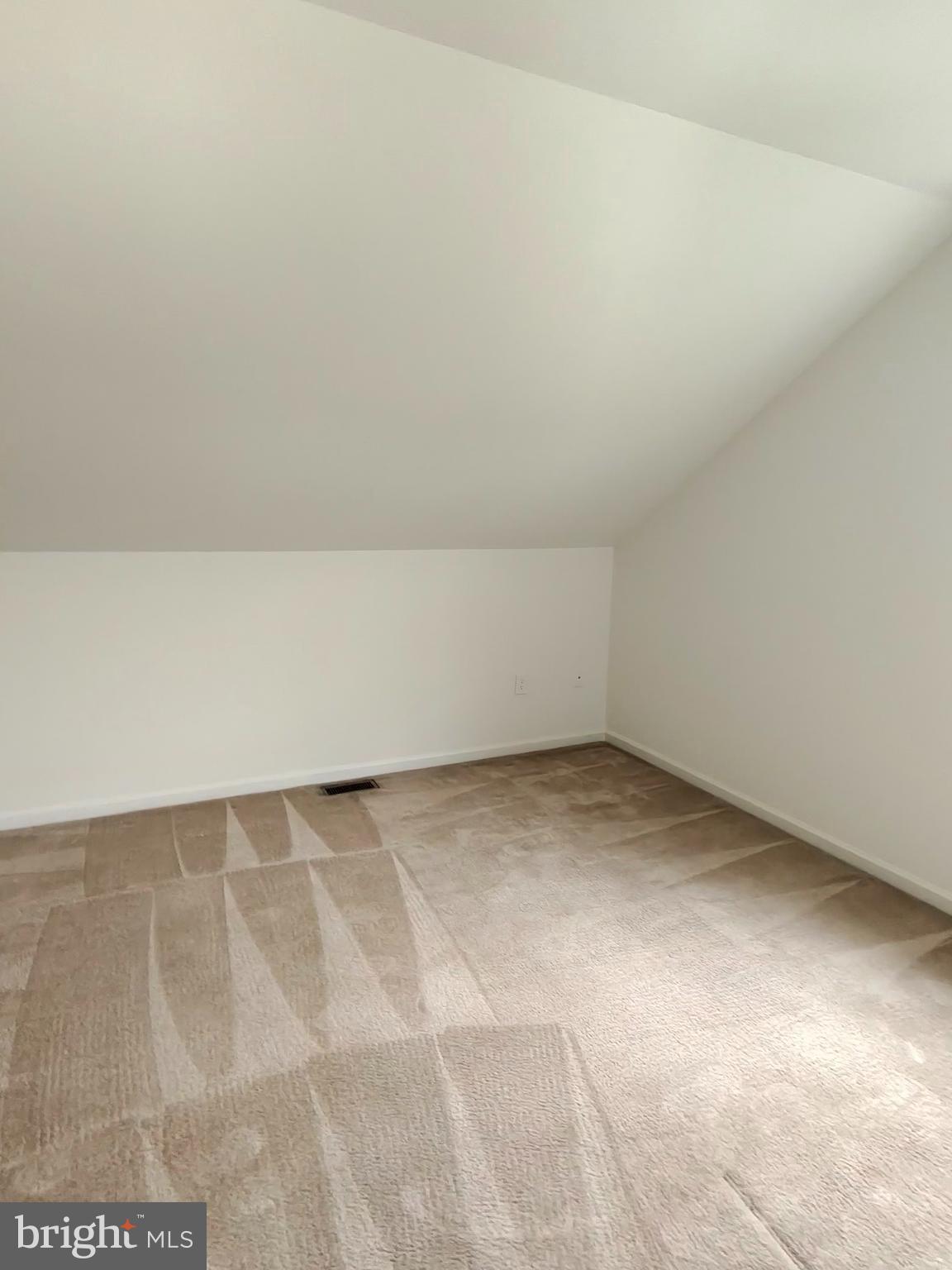 KINGS CREST - Residential Lease