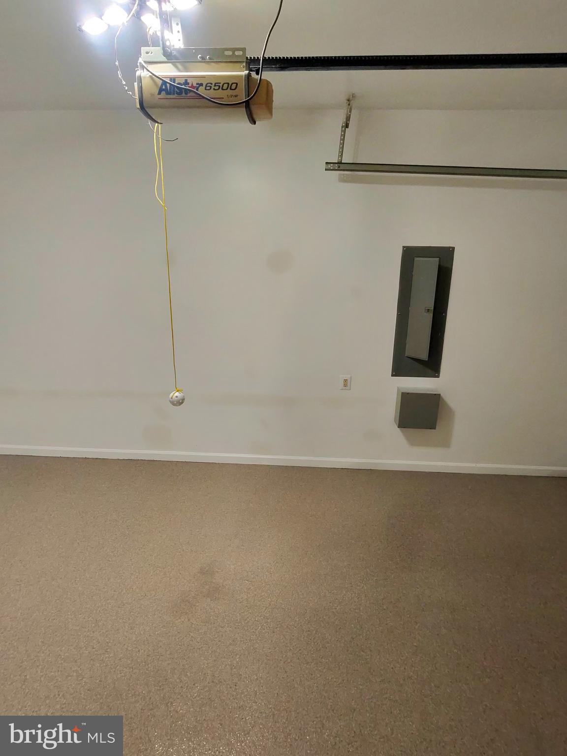 KINGS CREST - Residential Lease