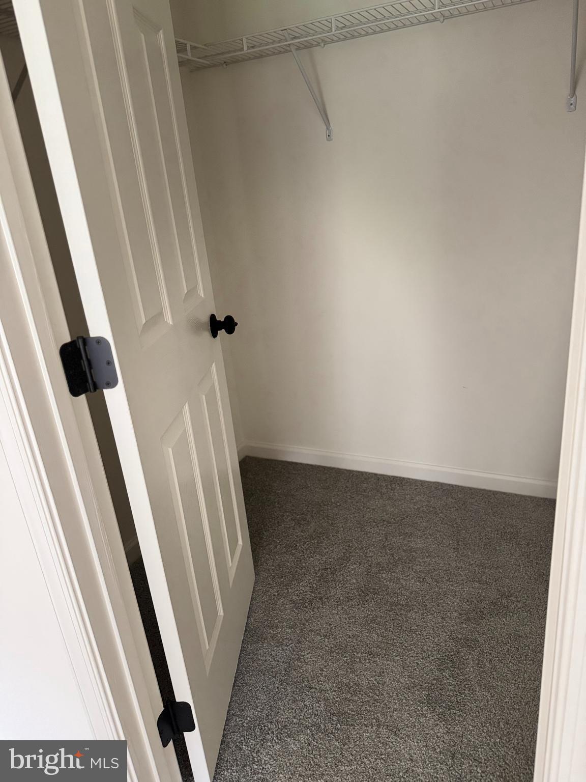 KINGS CREST - Residential Lease