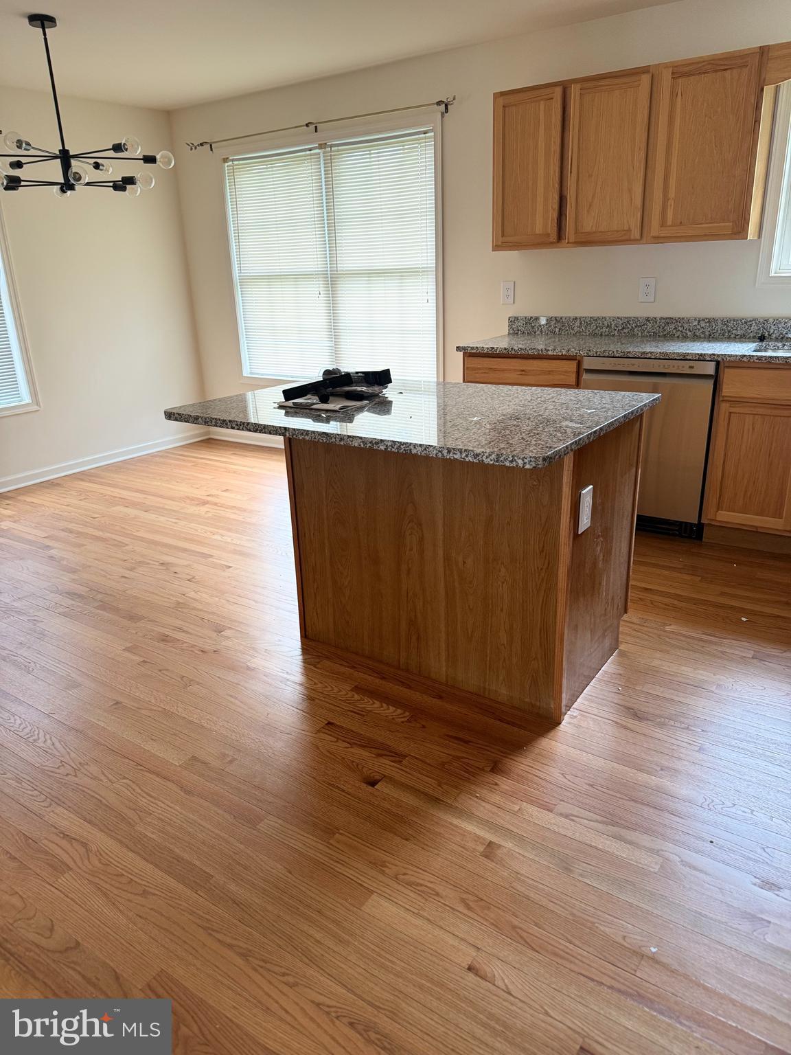 KINGS CREST - Residential Lease