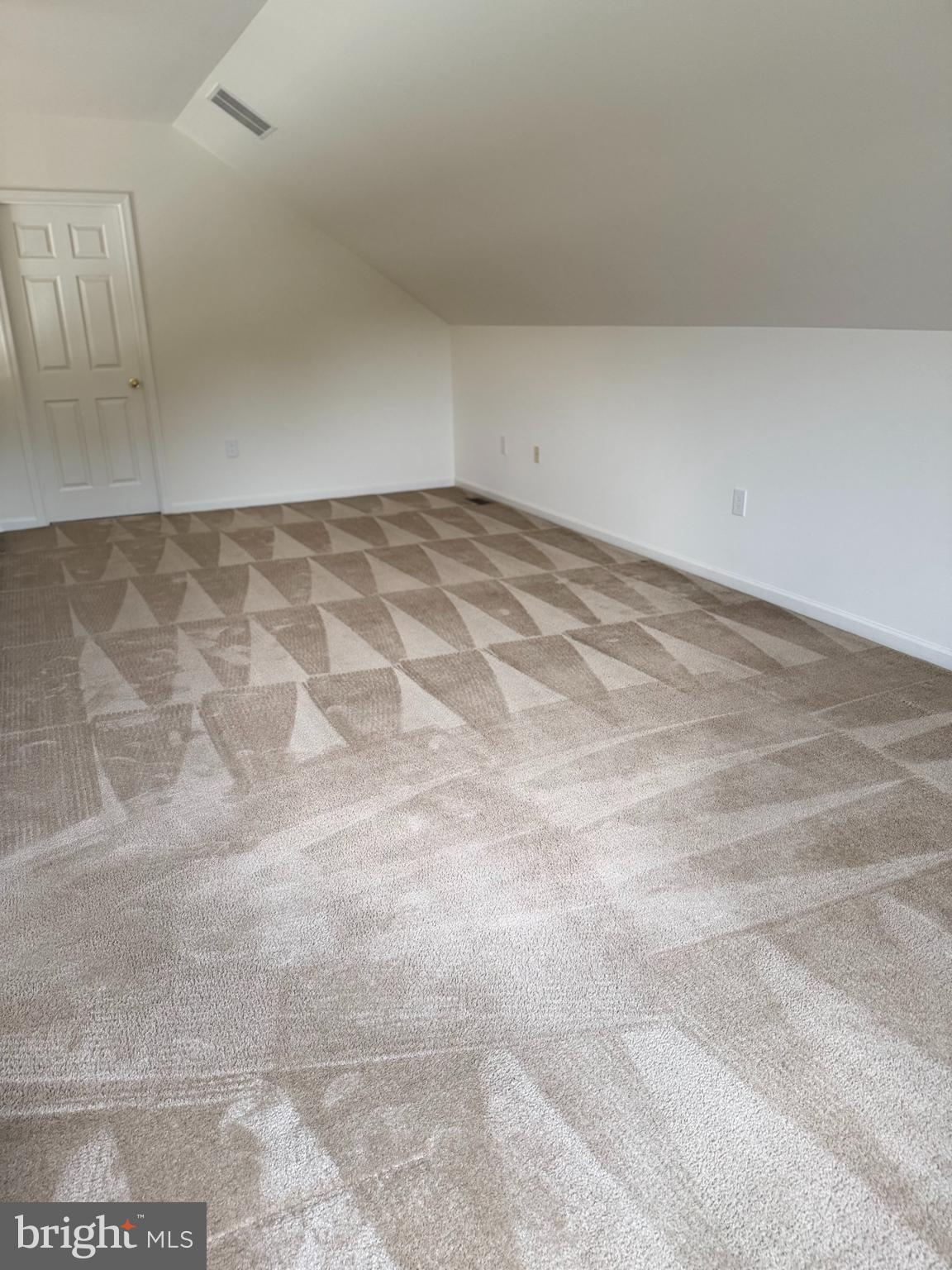 KINGS CREST - Residential Lease