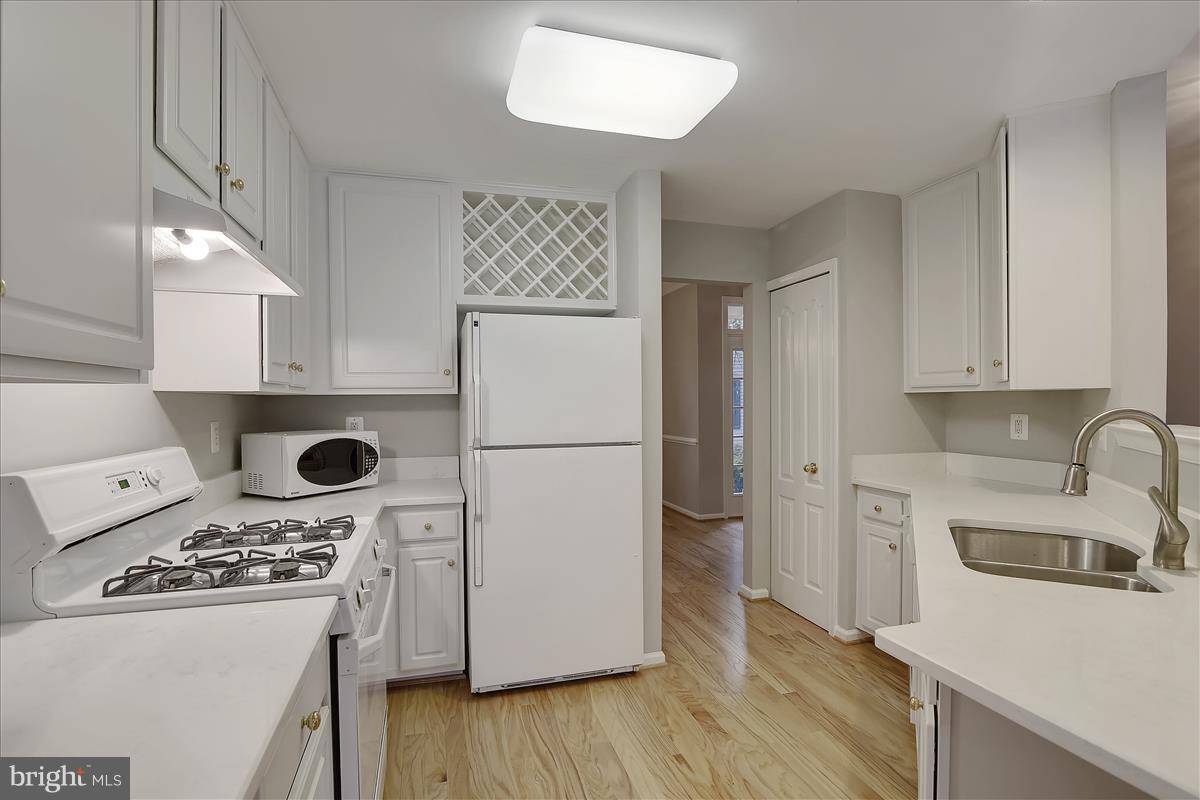 RIDGES AT ASHBURN - Residential