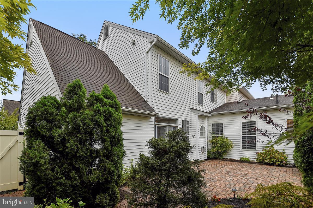 RIDGES AT ASHBURN - Residential