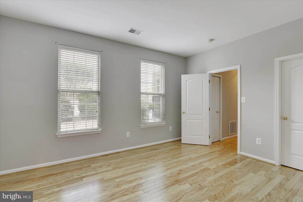 RIDGES AT ASHBURN - Residential