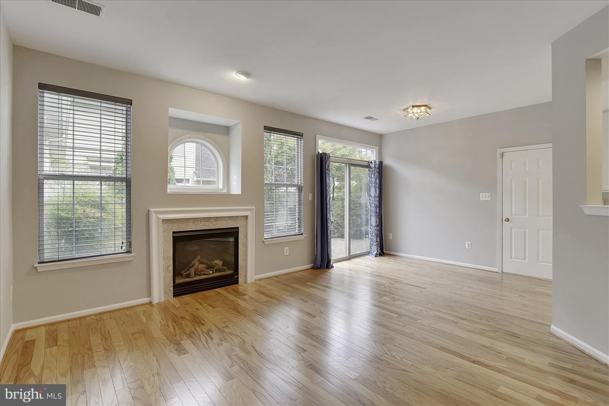 RIDGES AT ASHBURN - Residential