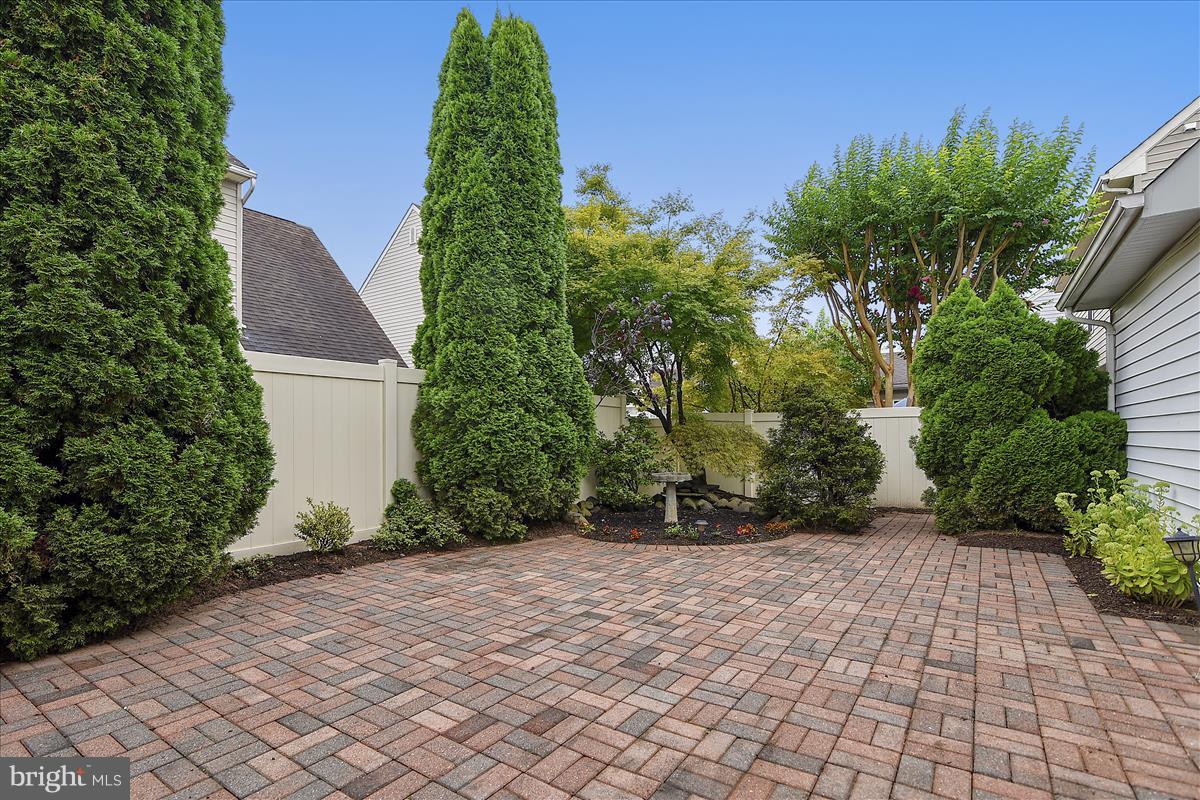 RIDGES AT ASHBURN - Residential