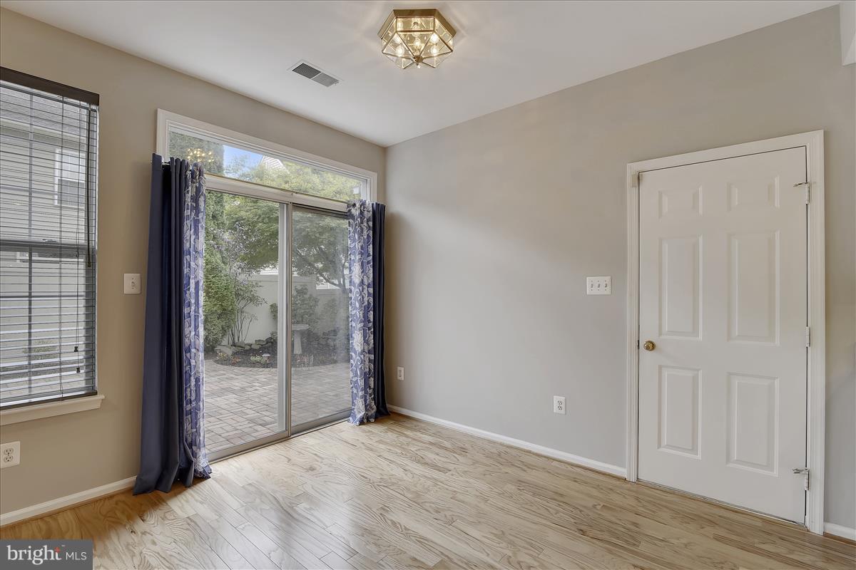 RIDGES AT ASHBURN - Residential