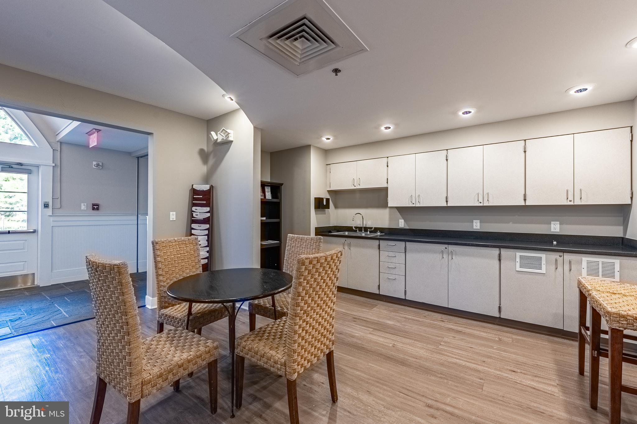 GLEN RIDDLE - Residential