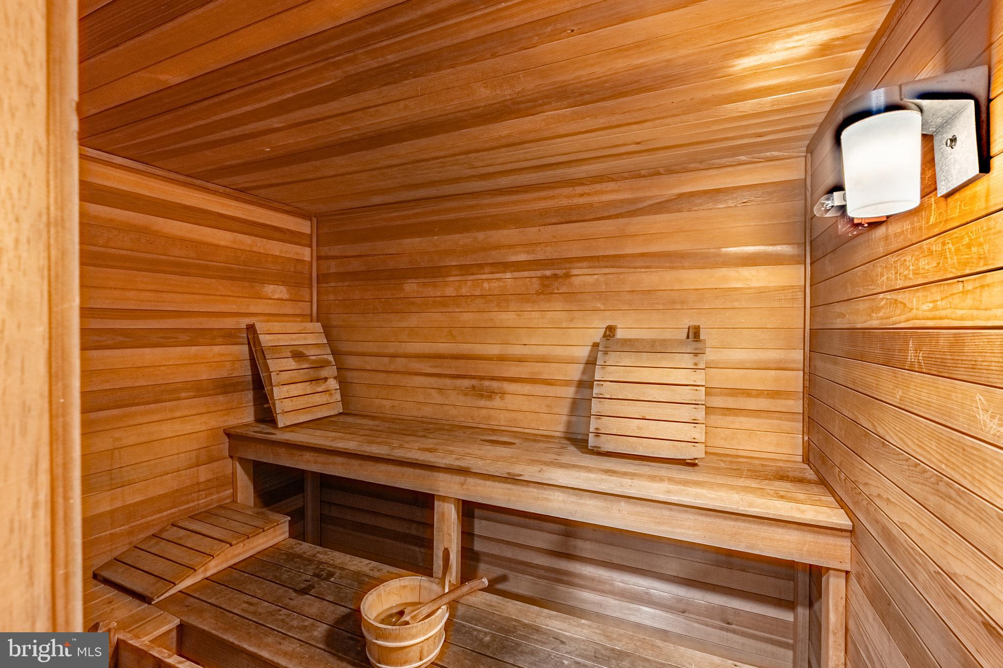 GLEN RIDDLE - Residential