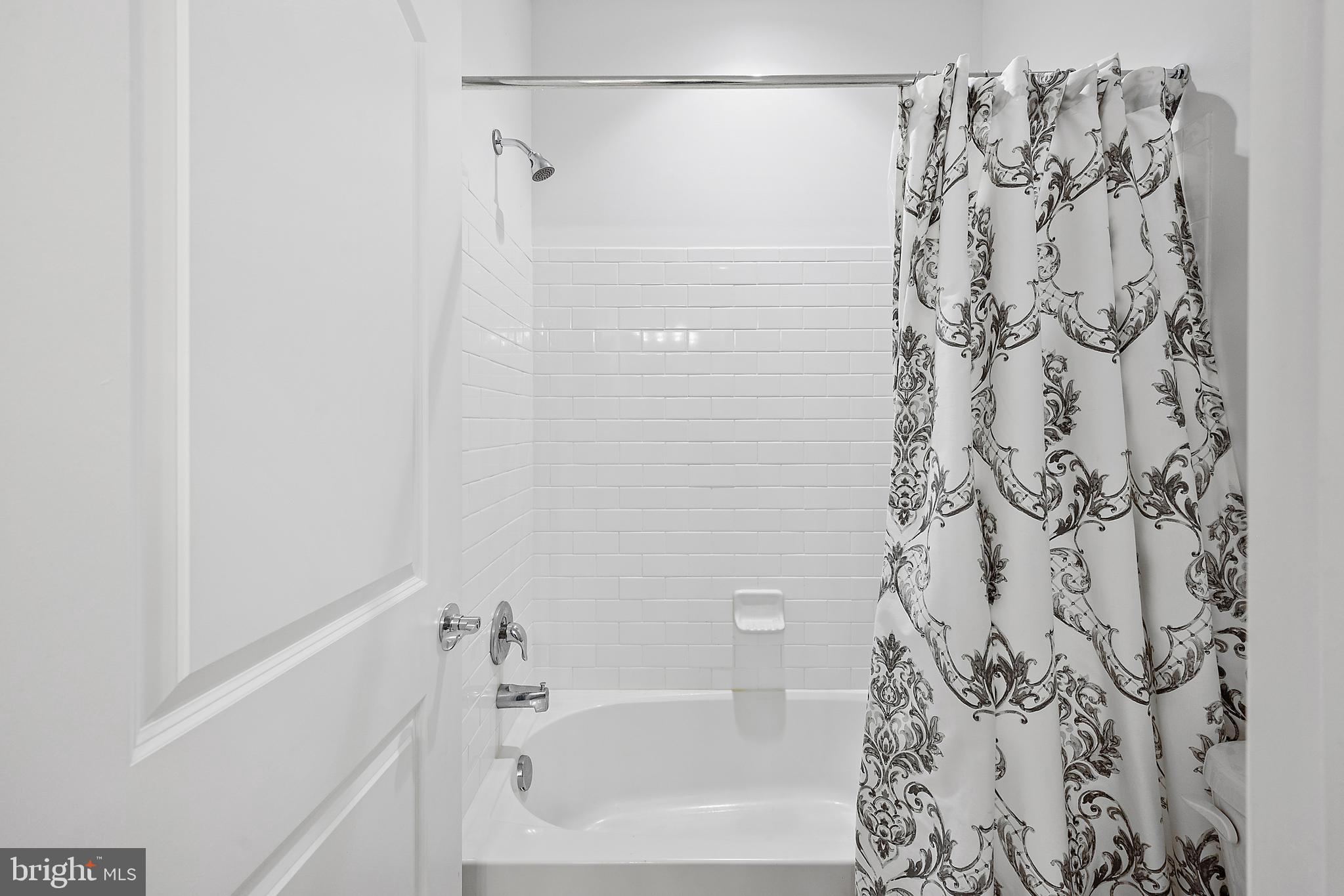 GLEN RIDDLE - Residential