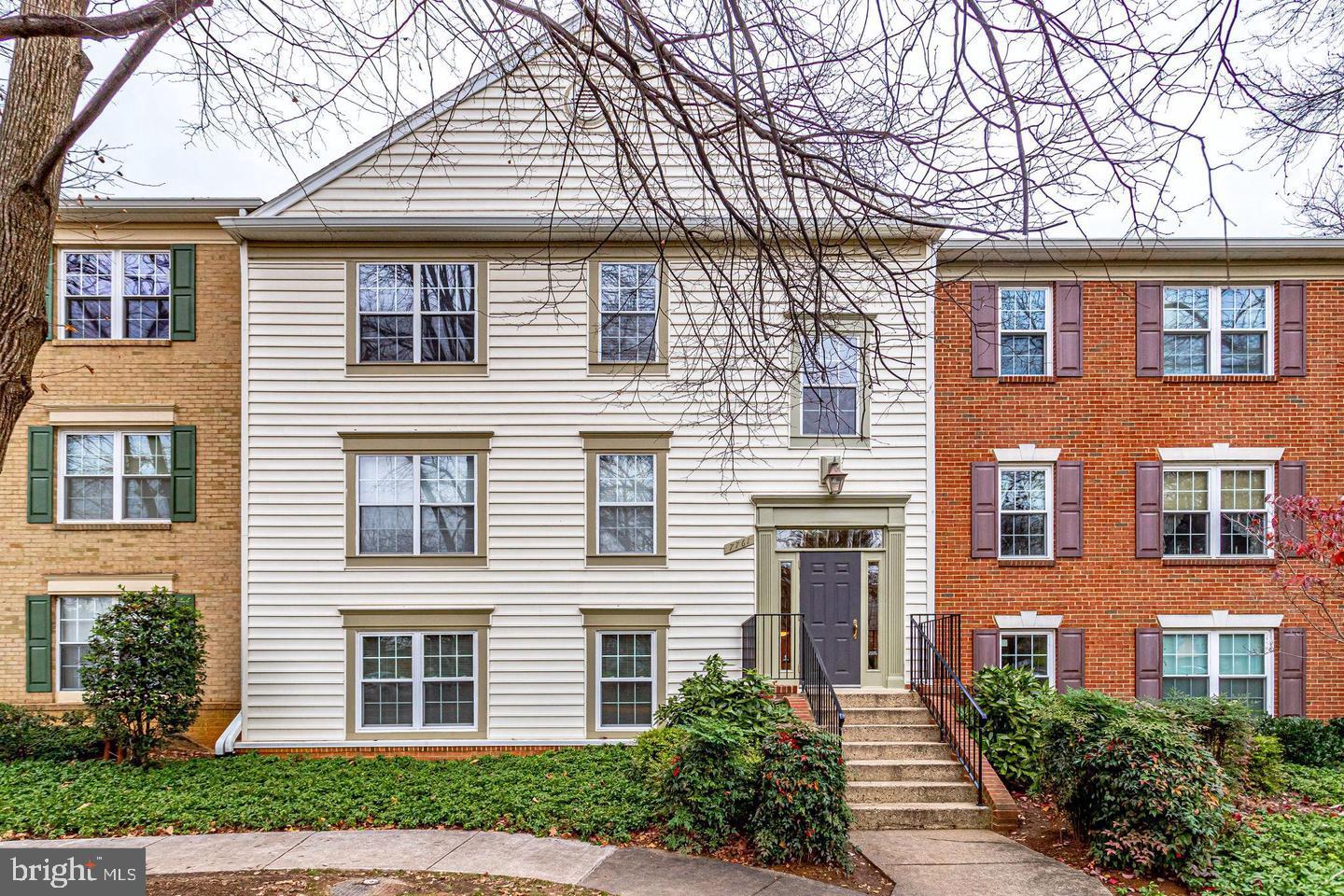 7761 INVERSHAM DRIVE 252