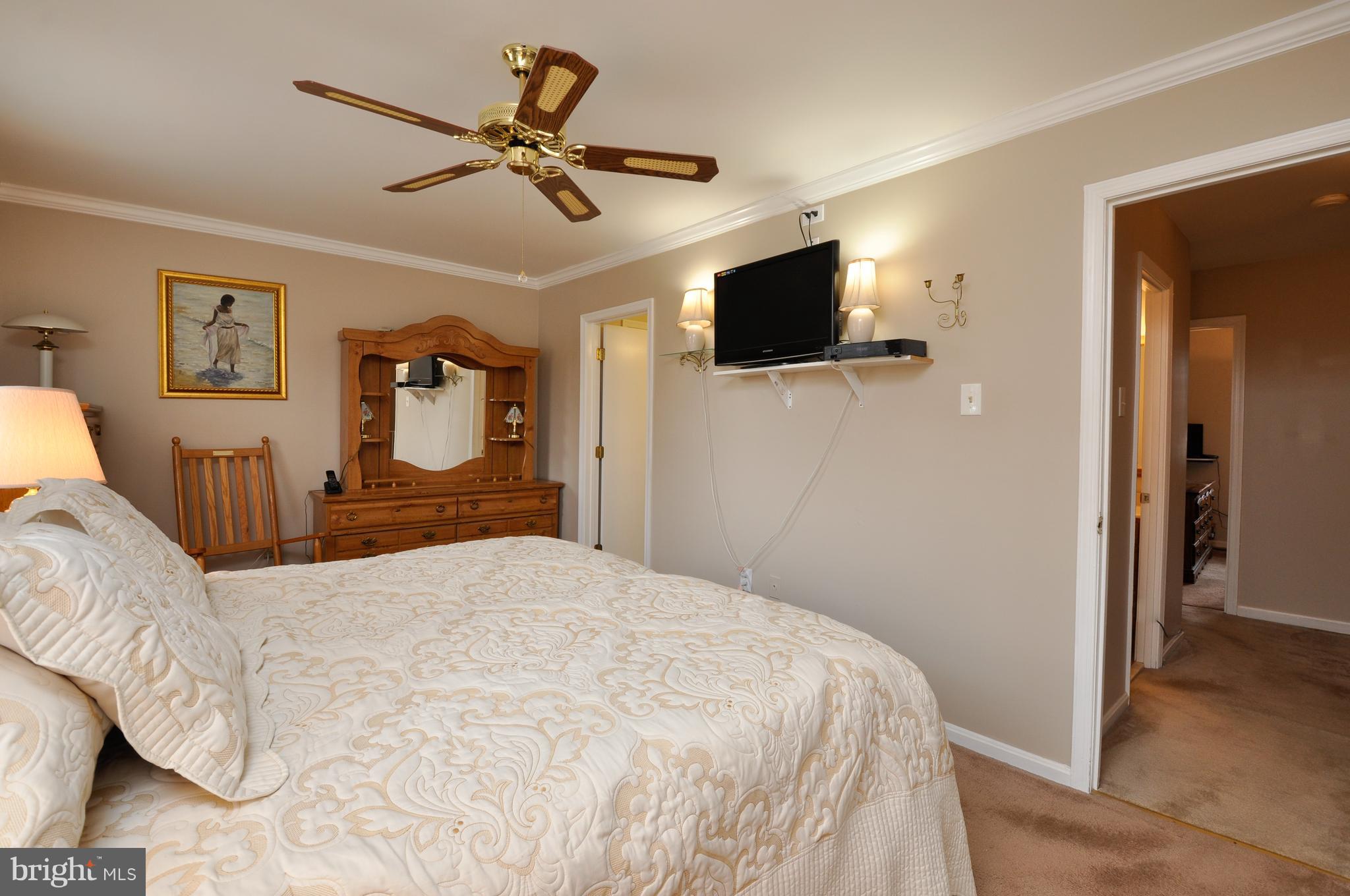 PINEWOOD GREENS - Residential