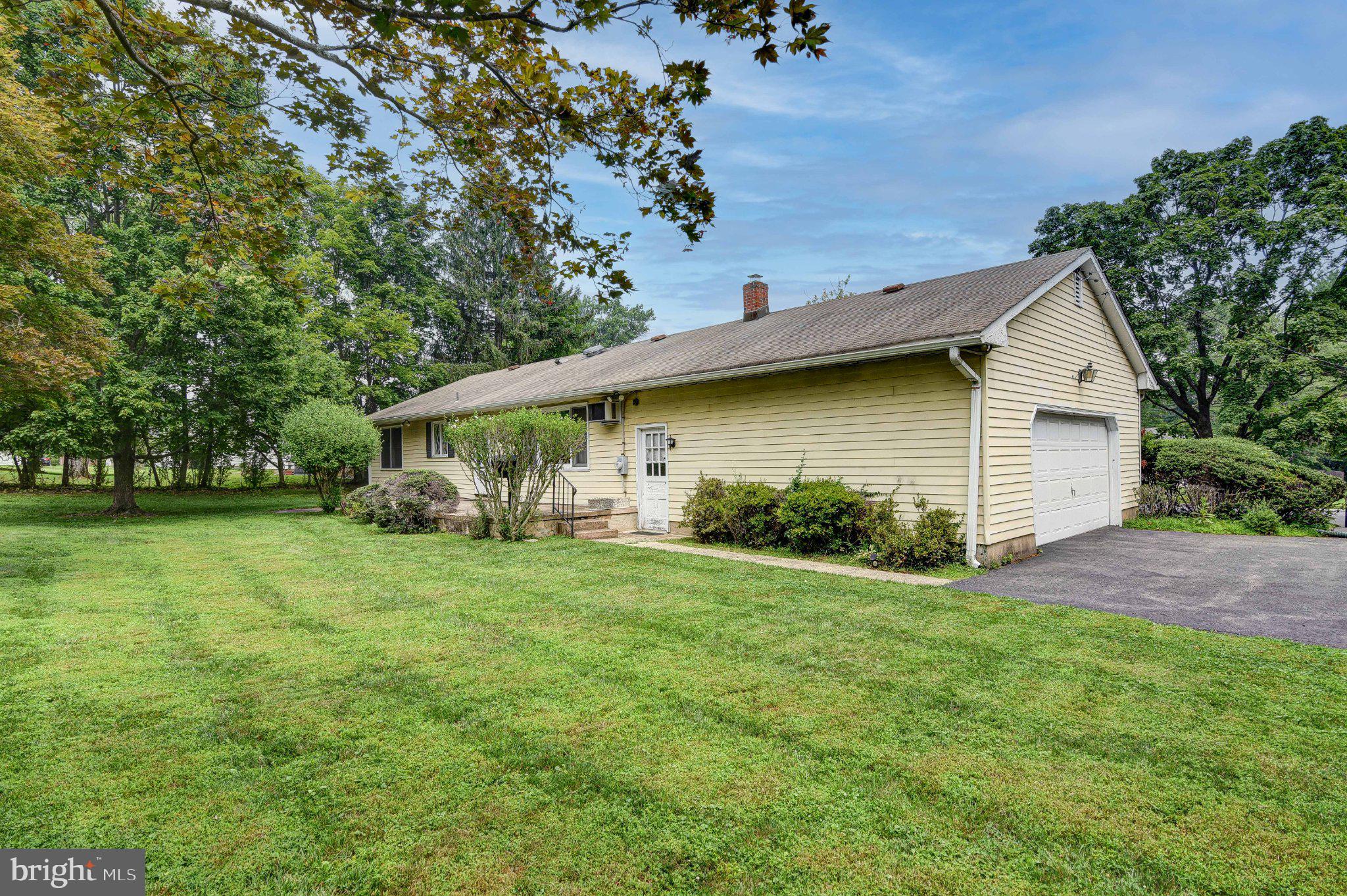 19 CROWN ROAD