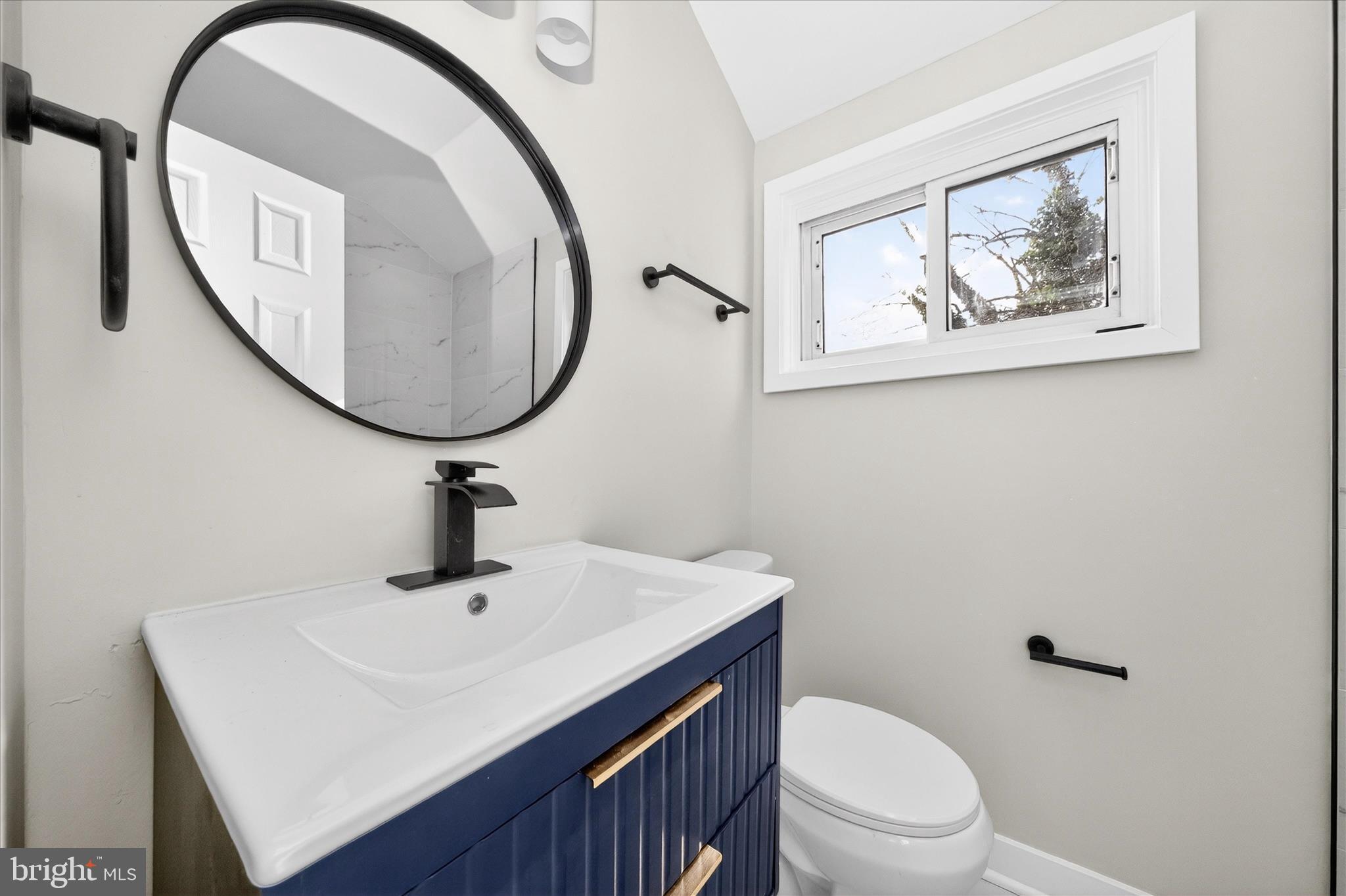 DUPONT VILLAGE - Residential