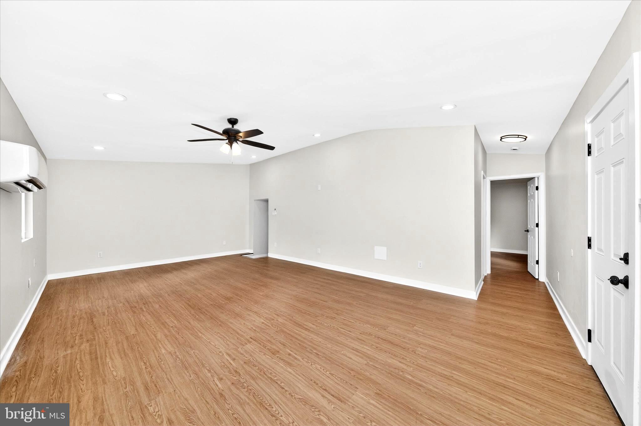 DUPONT VILLAGE - Residential