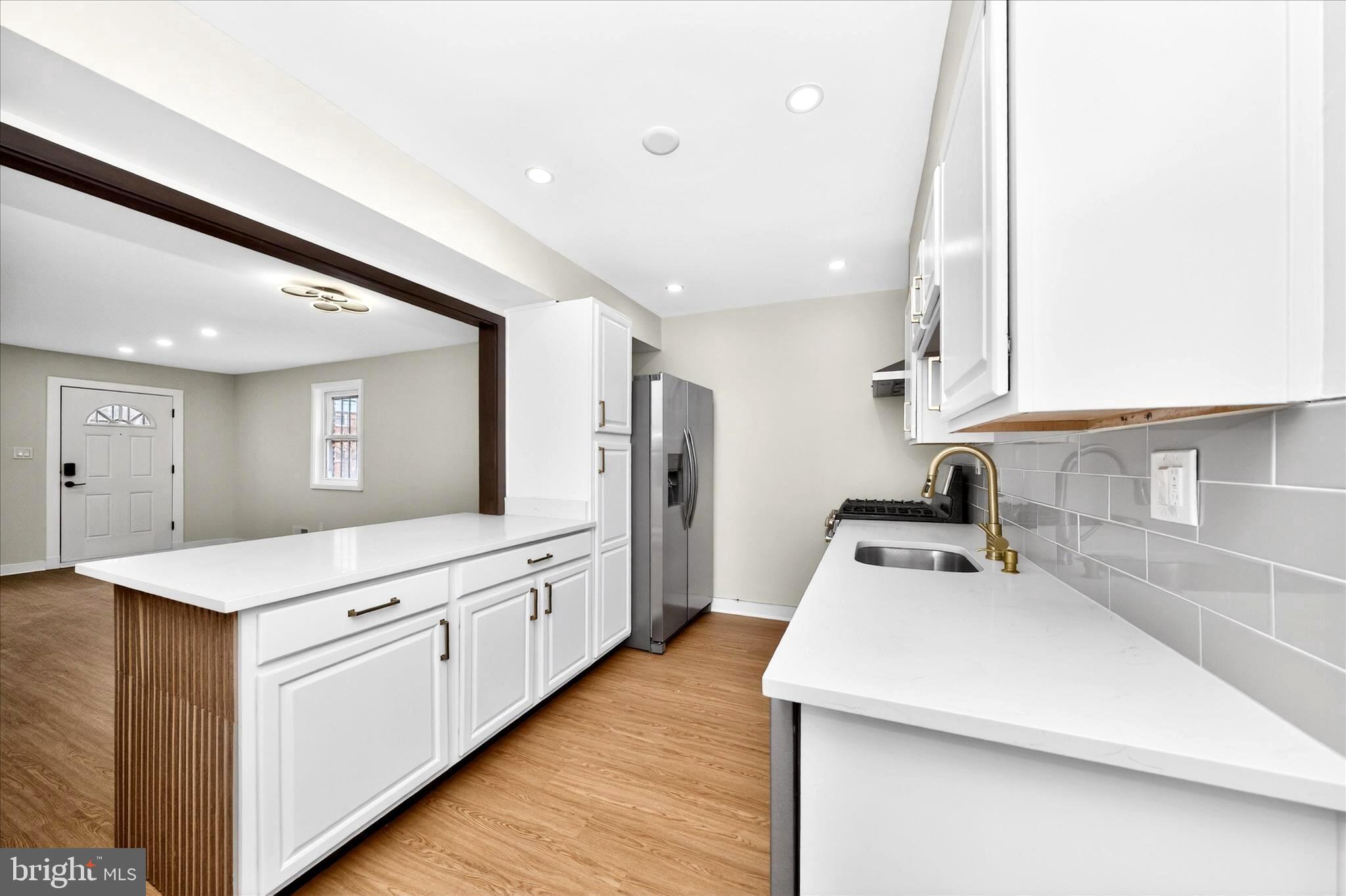 DUPONT VILLAGE - Residential