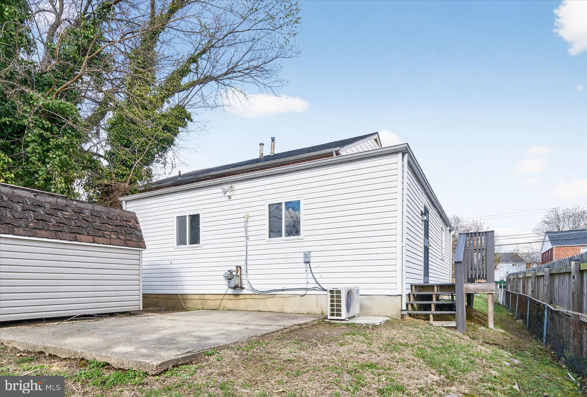 DUPONT VILLAGE - Residential