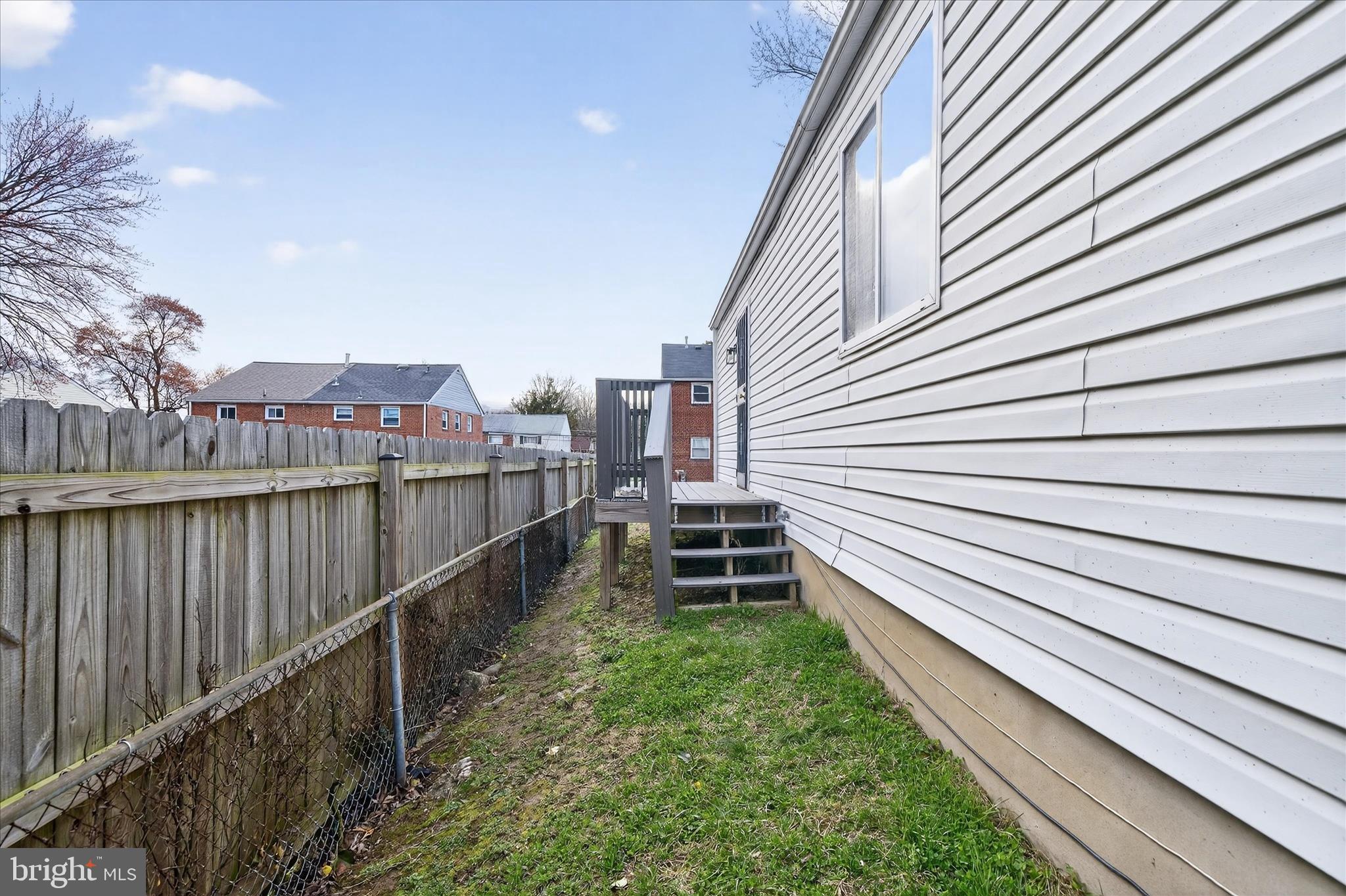 DUPONT VILLAGE - Residential