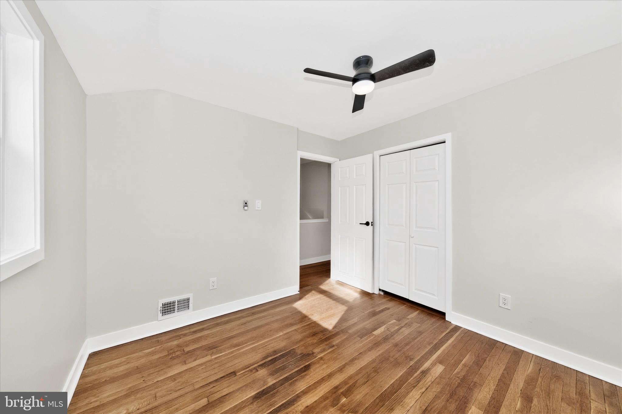 DUPONT VILLAGE - Residential