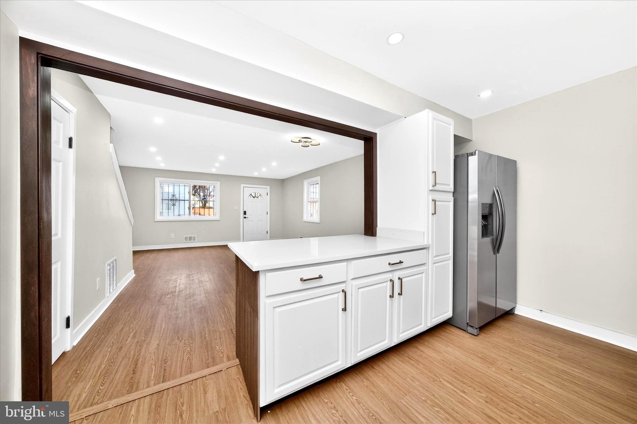 DUPONT VILLAGE - Residential