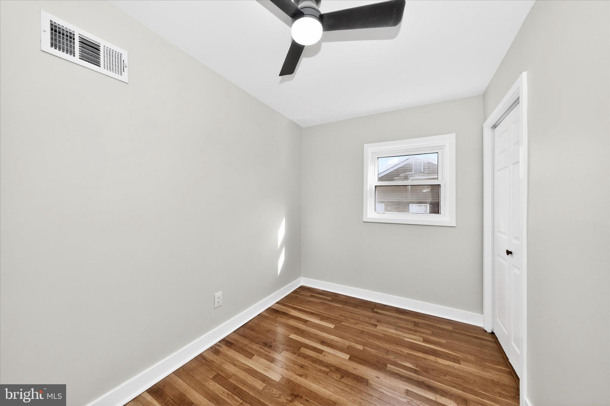 DUPONT VILLAGE - Residential