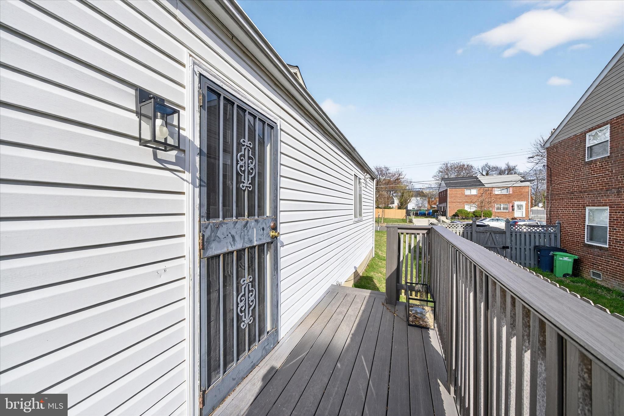 DUPONT VILLAGE - Residential