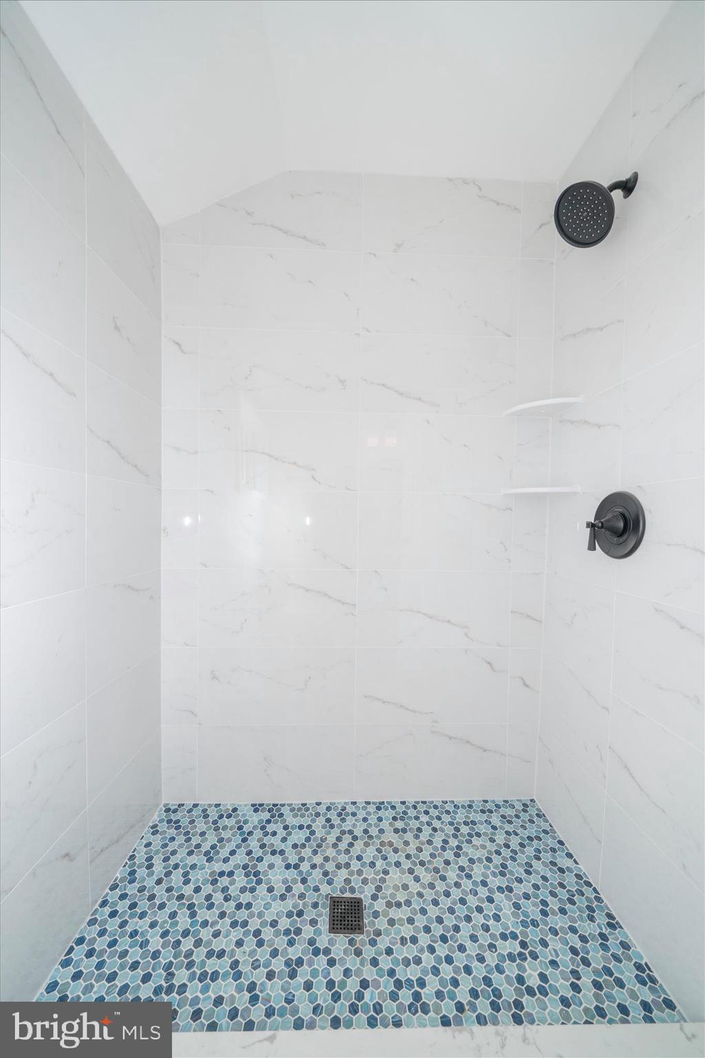 DUPONT VILLAGE - Residential