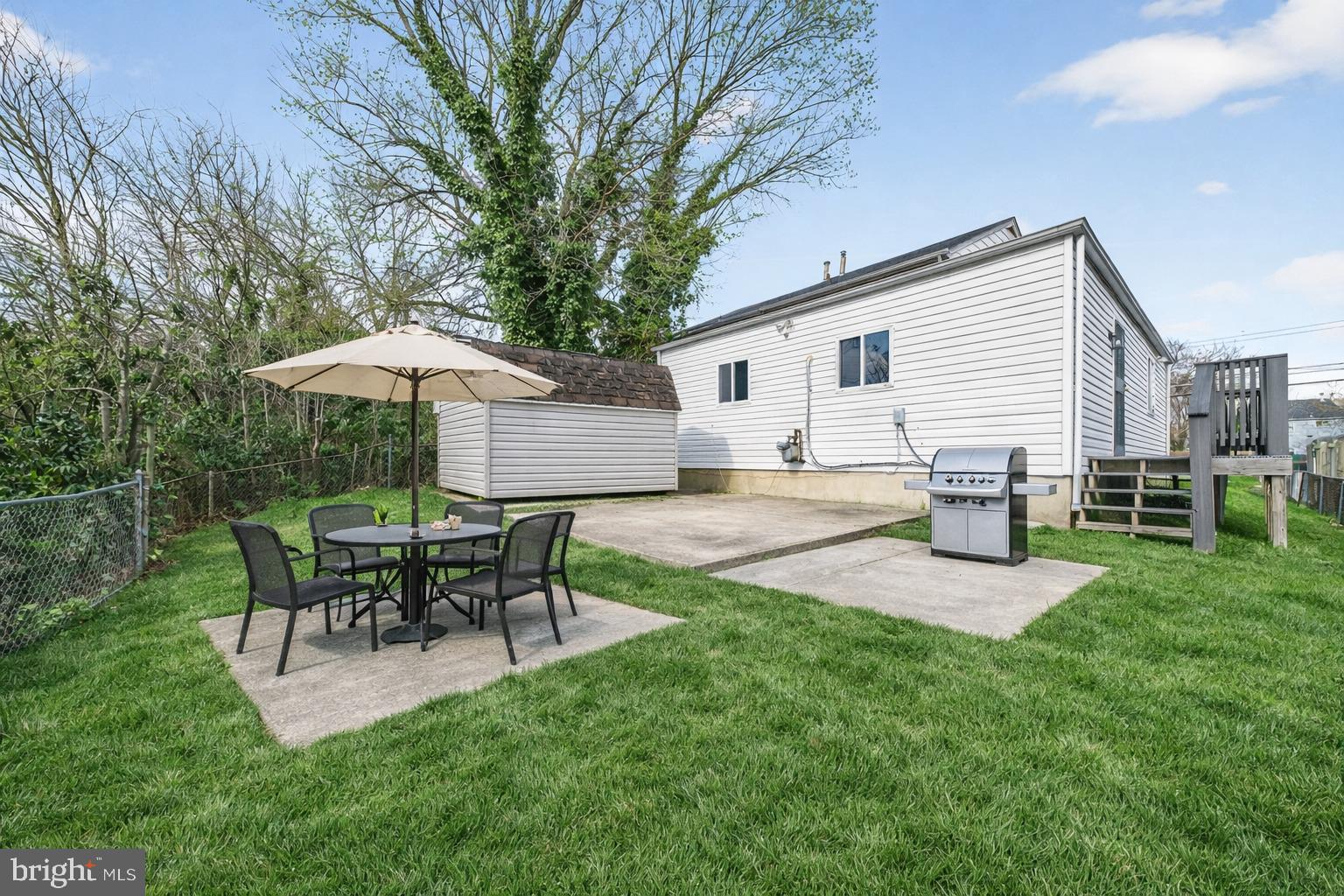 DUPONT VILLAGE - Residential