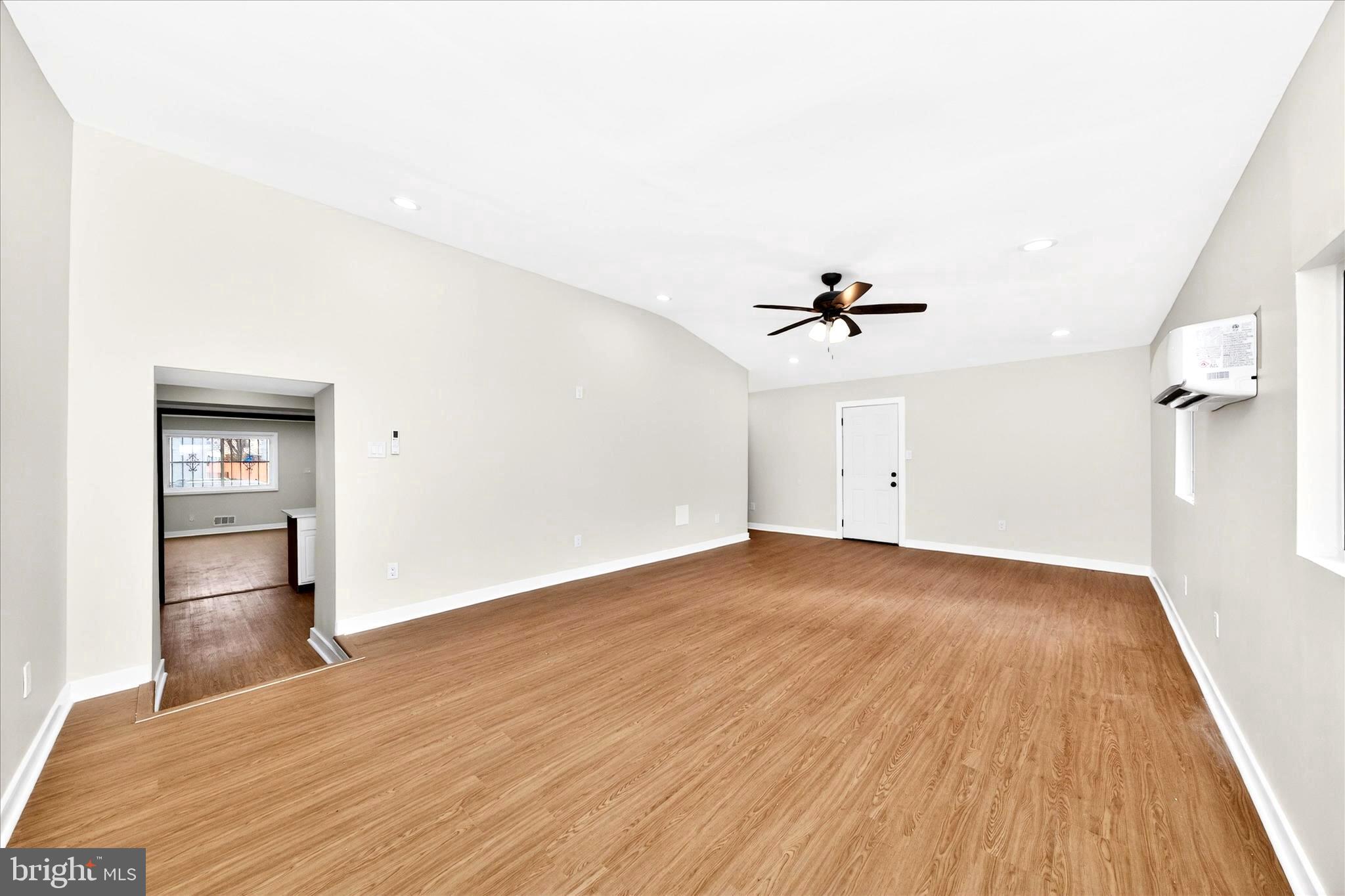 DUPONT VILLAGE - Residential