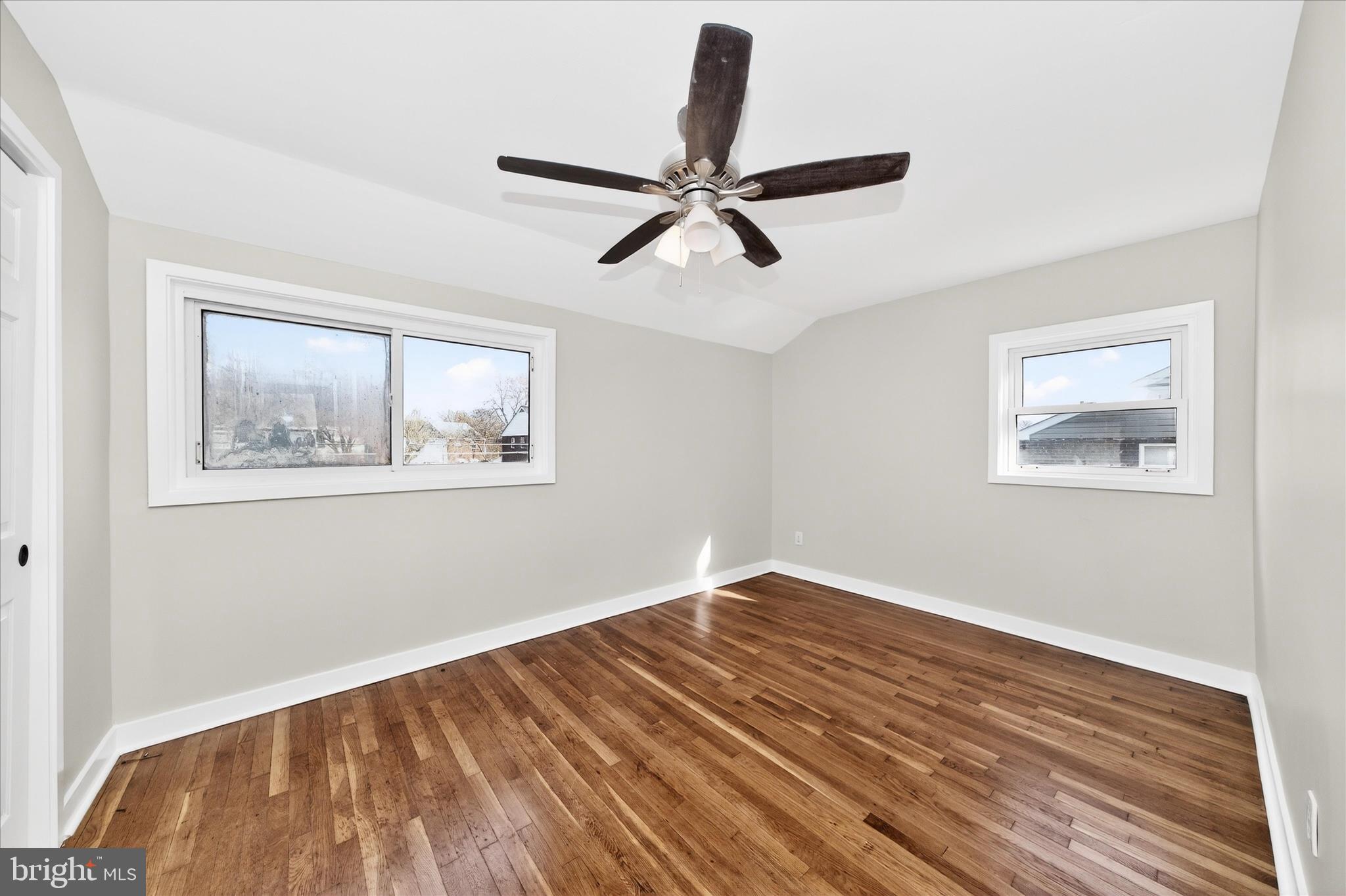 DUPONT VILLAGE - Residential