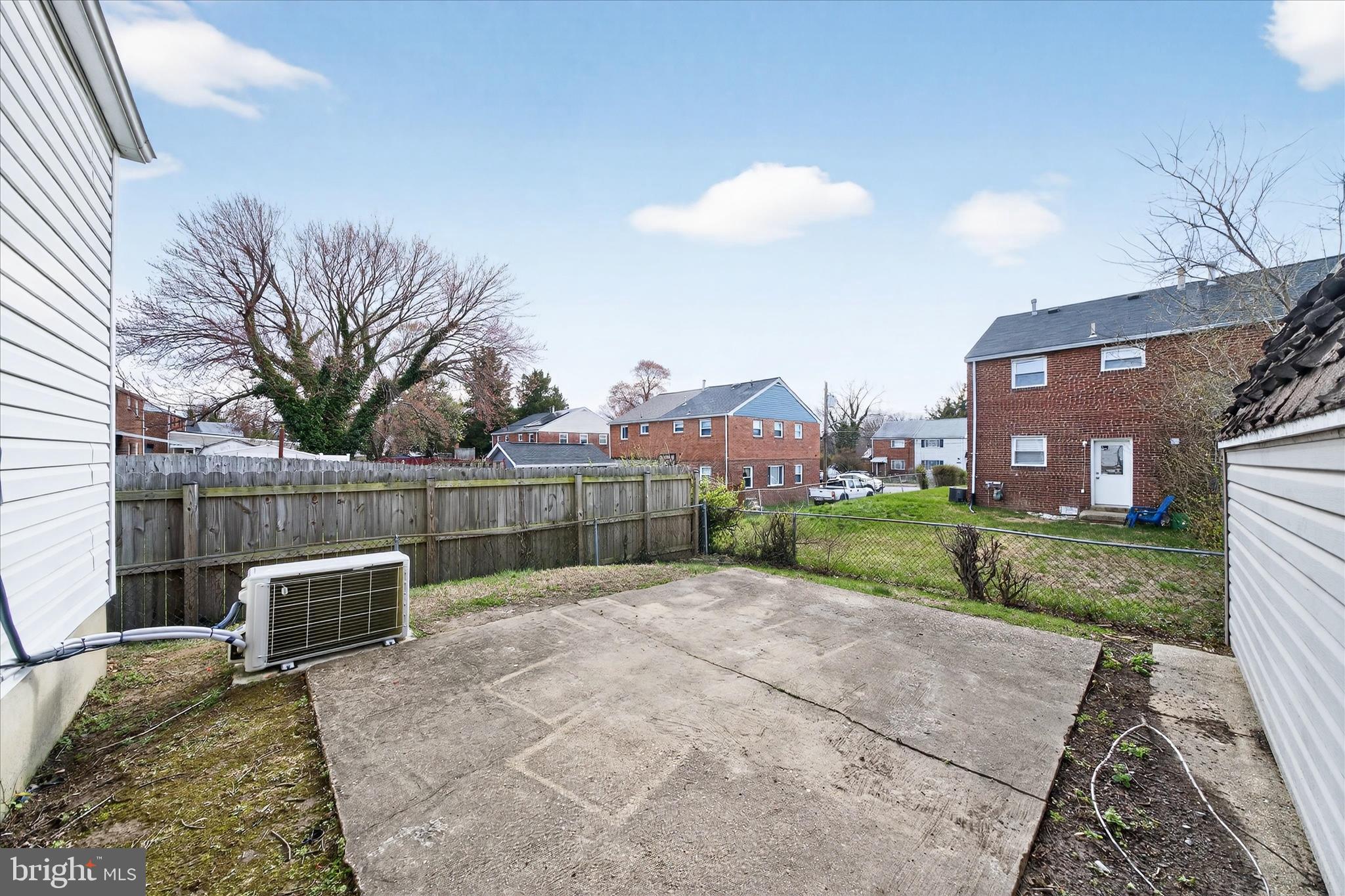 DUPONT VILLAGE - Residential